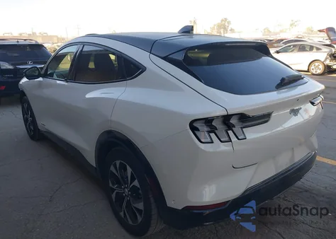 2021 Ford Mustang Mach-E Premium from USA, damaged, VIN 3FMTK3RM1MMA28113